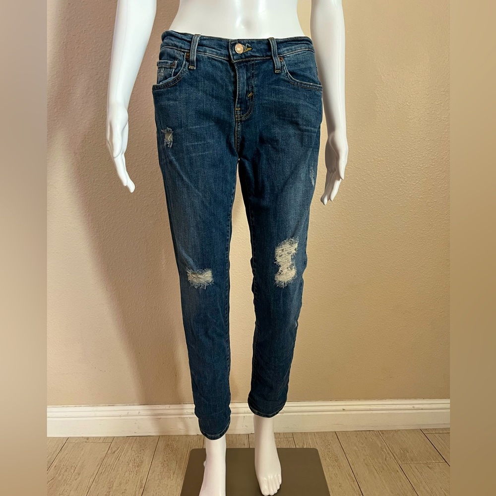 Women’s Levi distressed boyfriend jeans/ denim size medium